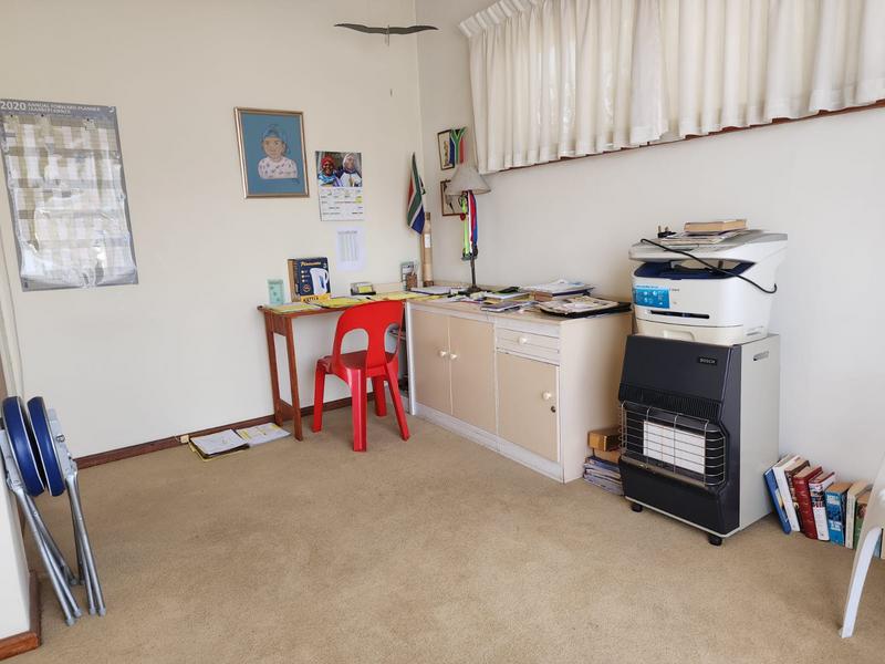 4 Bedroom Property for Sale in Gleemoor Western Cape